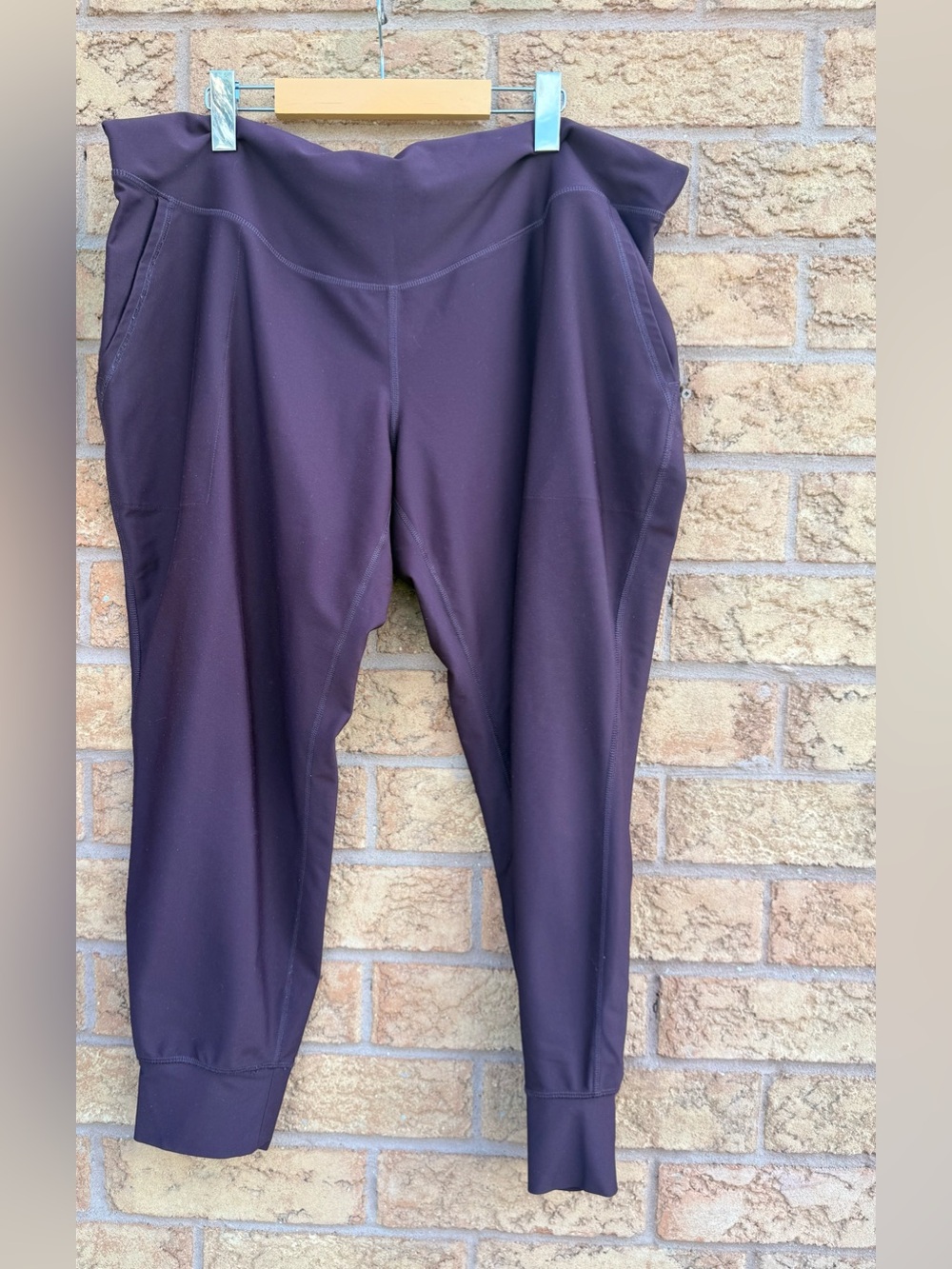 💫4/$25 • Old Navy Maternity Nebula High-Waisted PowerSoft 7/8 Joggers